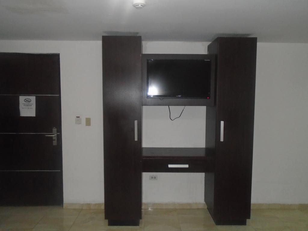 Residencial Mexico Hotel Panama City Exterior photo