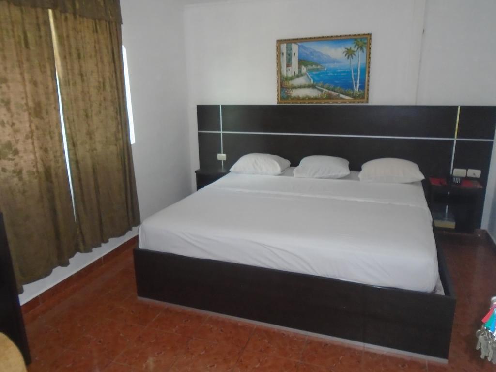 Residencial Mexico Hotel Panama City Exterior photo